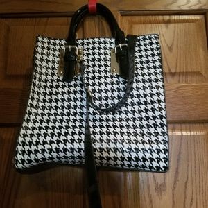 Houndstooth Design Purse